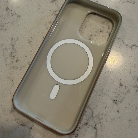 Ivory Cheetah Phone Case - Picture 2 of 4